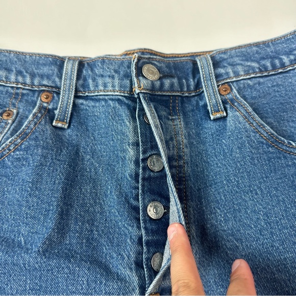Levi’s 501 Button Fly Shorts - Picture 3 of 4